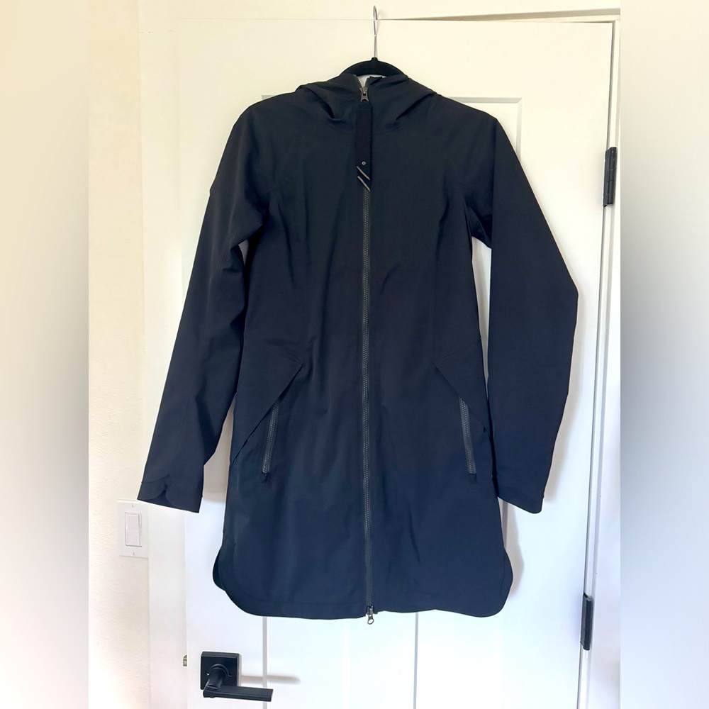 Lululemon Definitely Raining Jacket black size 4